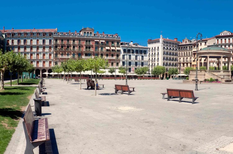 ¡Pamplona te espera! Escápate al norte y saborea Navarra - Pamplona