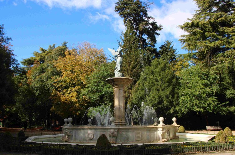 Relax entre viñedos: hotel 4* con spa en la Ribera del Duero - Valladolid