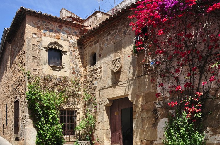 Resort Isla de Valdecañas: 4* y naturaleza en Extremadura - Cáceres