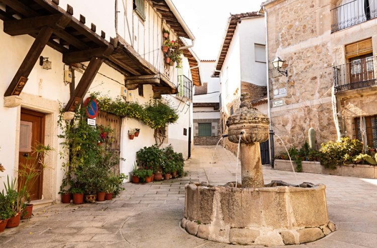 Resort Isla de Valdecañas: 4* y naturaleza en Extremadura - Cáceres