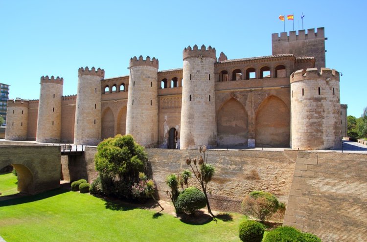¡Tu momento de desconexión! Balneario Alhama de Aragón con piscina termal incluida - Zaragoza