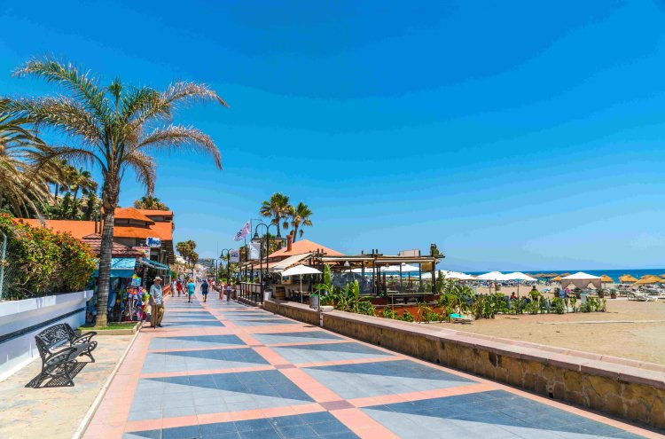 Un capricho en la Costa del Sol: 4* Adults Recommended junto al mar - Benalmádena