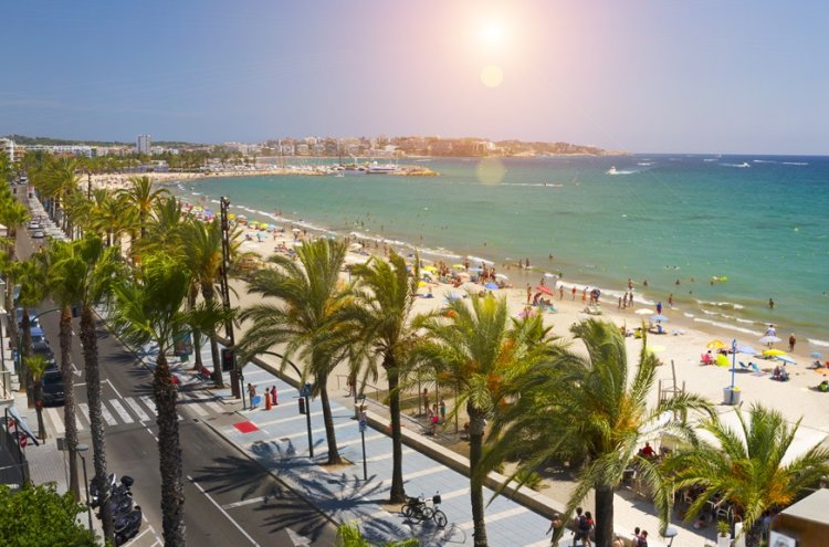Alójate en Cambrils y descubre la Costa Dorada - Cambrils