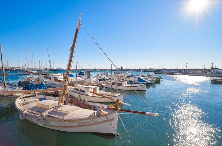Alójate en Cambrils y descubre la Costa Dorada - Cambrils