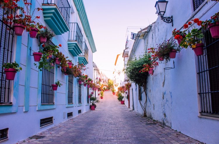 Halloween y más: Estepona y la Costa del Sol: el plan perfecto para desconectar - Estepona
