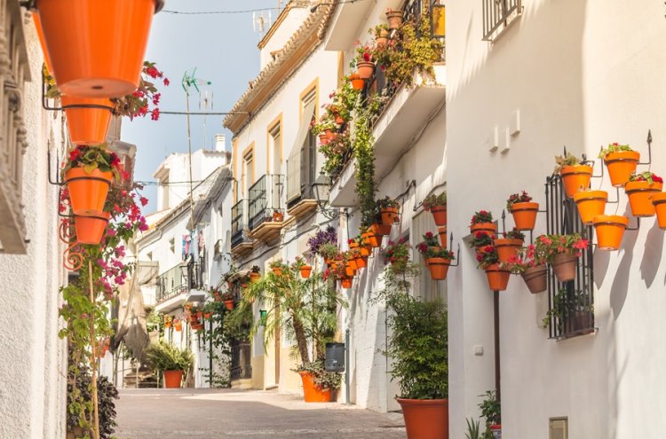 Halloween y más: Estepona y la Costa del Sol: el plan perfecto para desconectar - Estepona