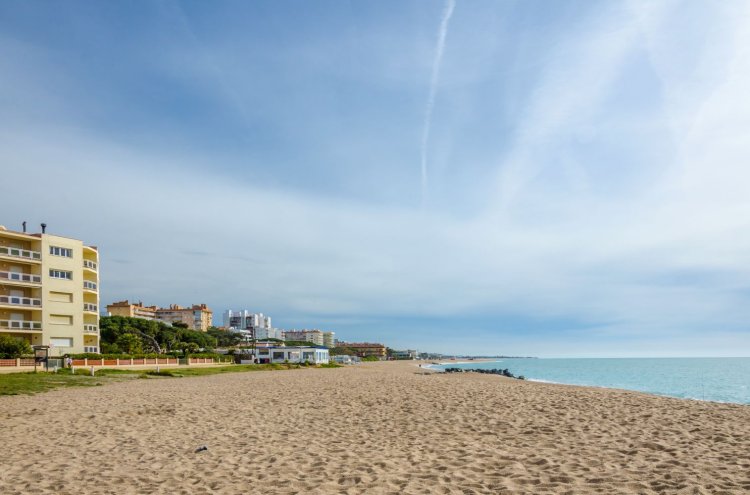 Alójate en un hotel 4* superior recién reformado en la Costa del Maresme - Santa Susana