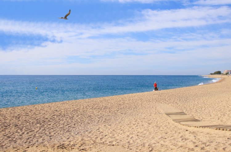Alójate en un hotel 4* superior recién reformado en la Costa del Maresme - Santa Susana
