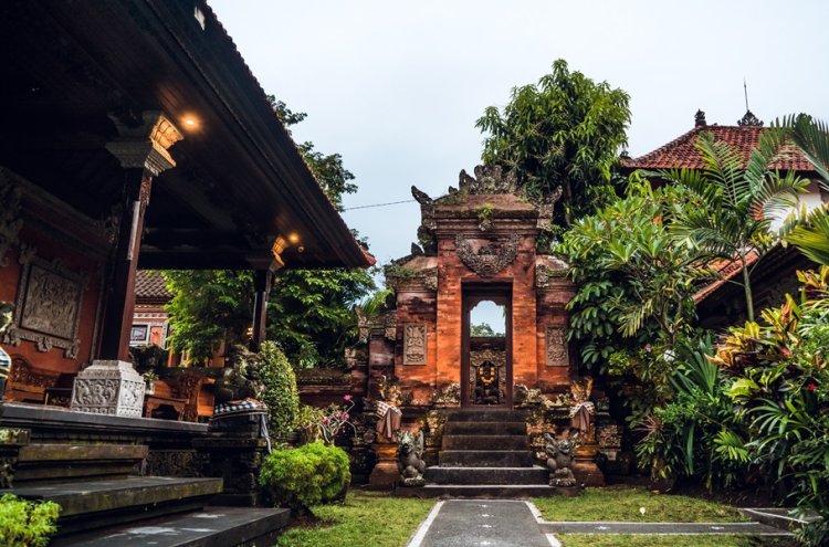 De Hong Kong a Bali: Aventura asiática completa ¡vuelos incluidos!