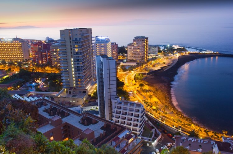 ¡Tenerife con vuelos en Pensión Completa!