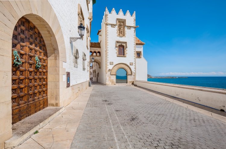 Sitges en hotel 4* y alojado en habitación deluxe - Sitges