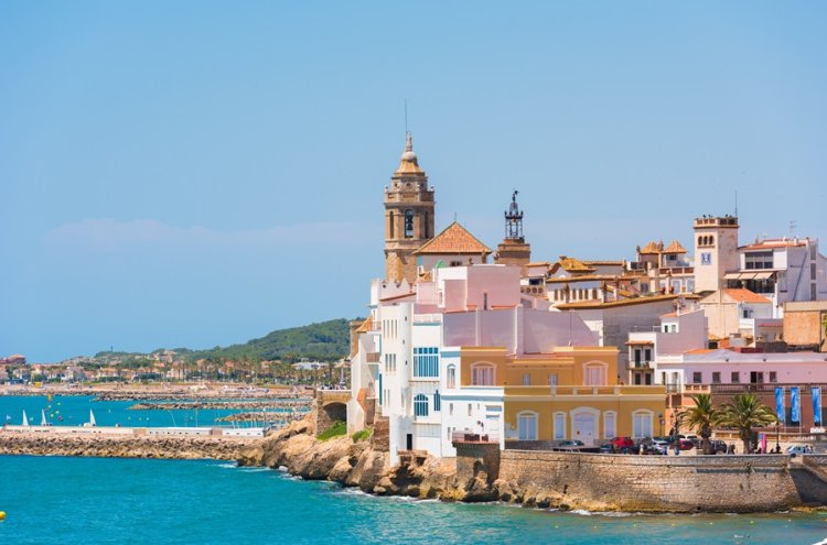 Sitges en hotel 4* y alojado en habitación deluxe - Sitges