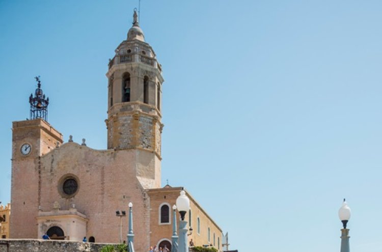 Sitges en hotel 4* y alojado en habitación deluxe - Sitges