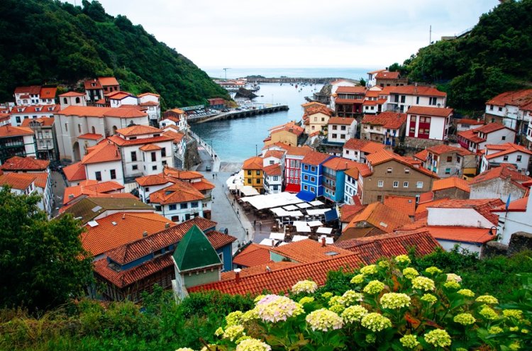 Escápate a Asturias, cerca de Cudillero ¡Incluye el puente de diciembre!