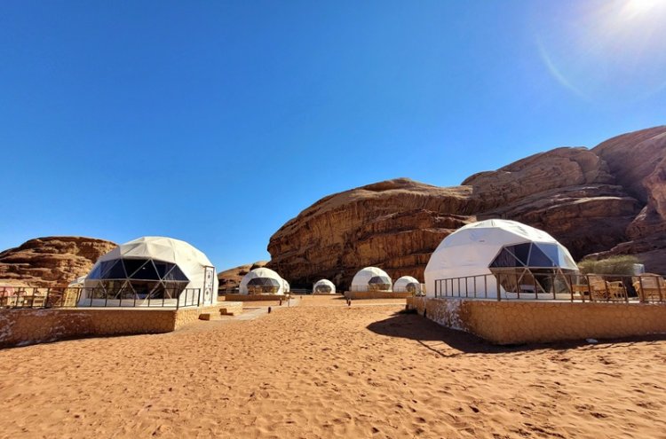 Descubre Jordania con noche mágica en el desierto y media pensión