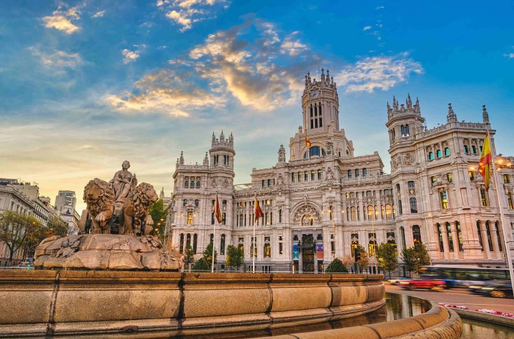 Madrid con extra de adrenalina: ¡Añade tu entrada al Parque Warner! - Madrid