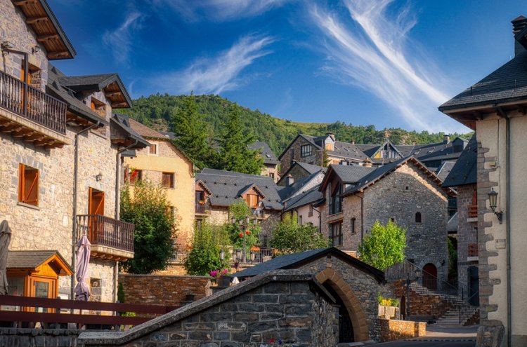 Disfruta del descanso que mereces en un hotel 4* en el Pirineo Aragonés - Formigal