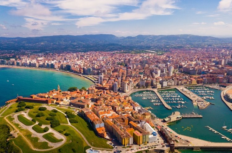 Escápate a Gijón y date el gusto en un hotel con circuito Spa - Gijón
