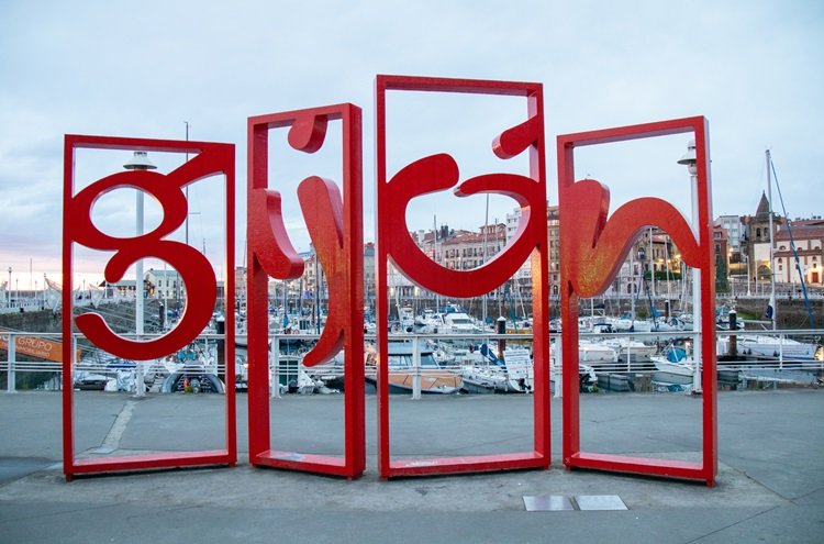 Escápate a Gijón y date el gusto en un hotel con circuito Spa - Gijón