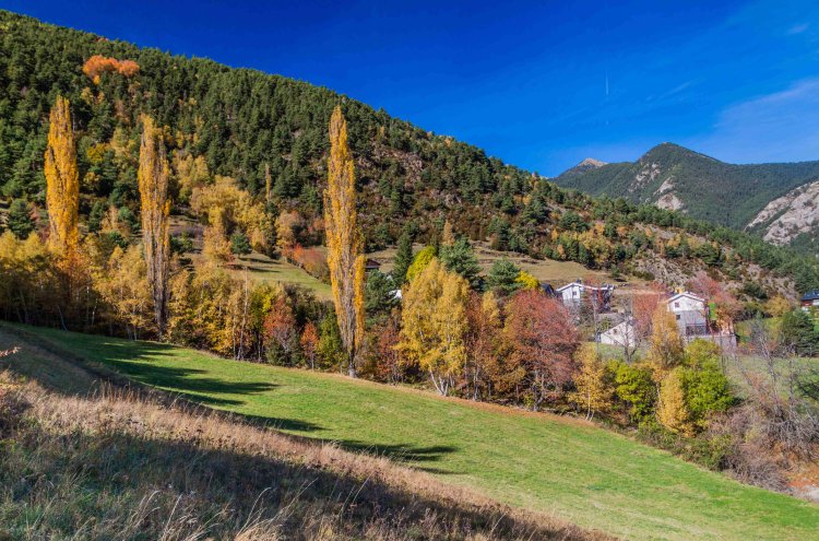 ¡Relax en Andorra! Hotel 4* y entradas para Caldea Premium - Andorra