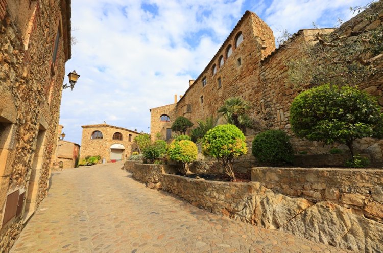 Descubre Pals desde un apartamento junto a la Costa Brava - Pals Girona