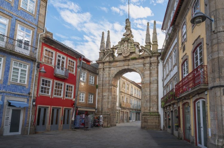 Descubre la calma de Braga desde un hotel con vistas recién reformado - Braga Portugal