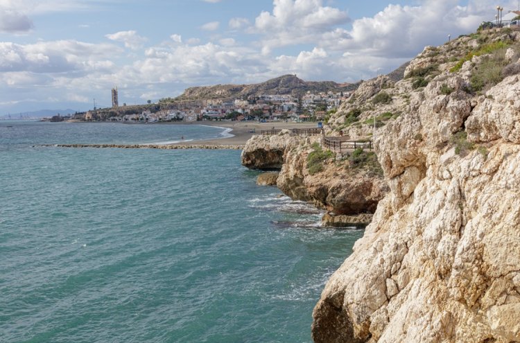 Despiértate frente al Mediterráneo: una escapada 4* en Rincón de la Victoria - Rincón de la Victoria