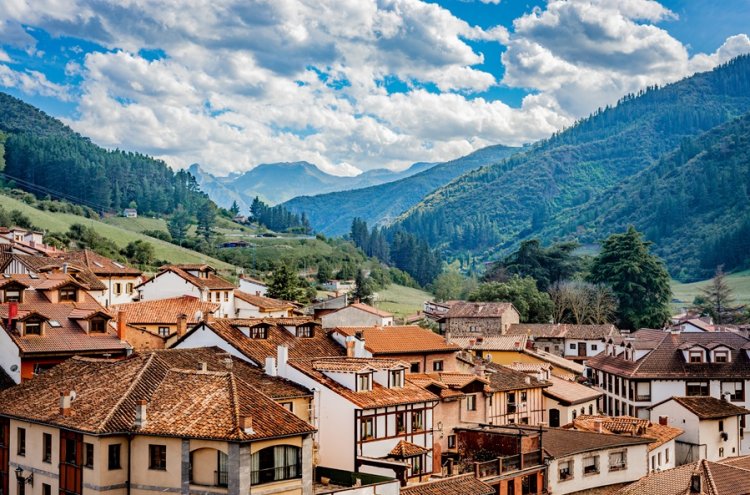 Desconecta de la rutina en Santillana del Mar - Cantabria