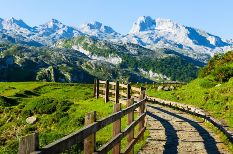 Desconecta de la rutina en Santillana del Mar - Cantabria