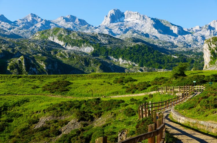 Desconecta de la rutina en Santillana del Mar - Cantabria