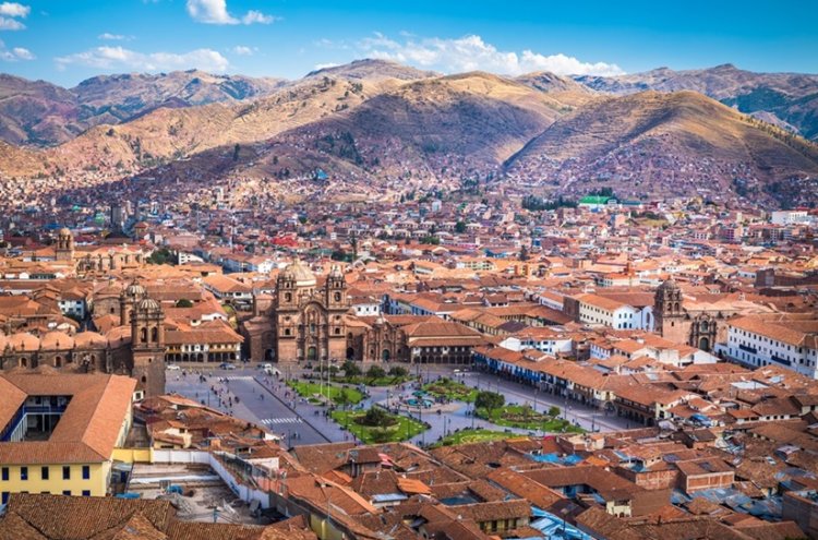 Tesoros de Perú: Lima, Cuzco, Valle Sagrado y Puno ¡vuelos incluidos!