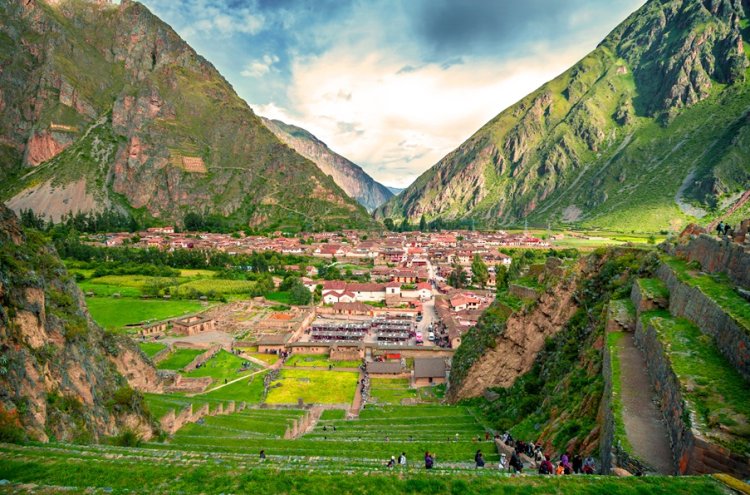 Tesoros de Perú: Lima, Cuzco, Valle Sagrado y Puno ¡vuelos incluidos!