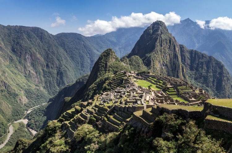 Tesoros de Perú: Lima, Cuzco, Valle Sagrado y Puno ¡vuelos incluidos!