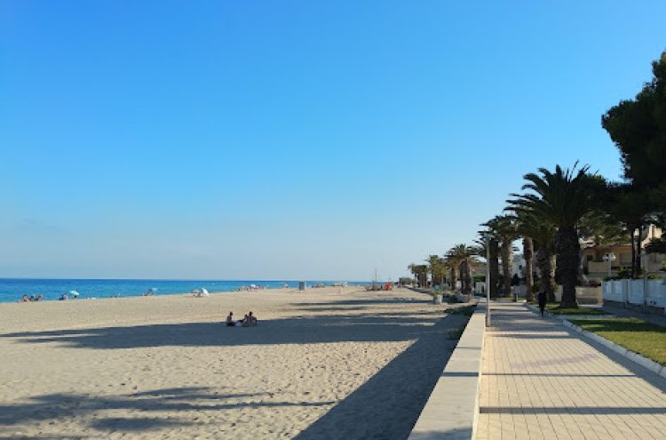 ¡ÚLTIMA HORA! Resort en primera línea de playa cerca de l'Hospitalet de l'Infant (Costa Dorada) - Hospitalet de l'Infant