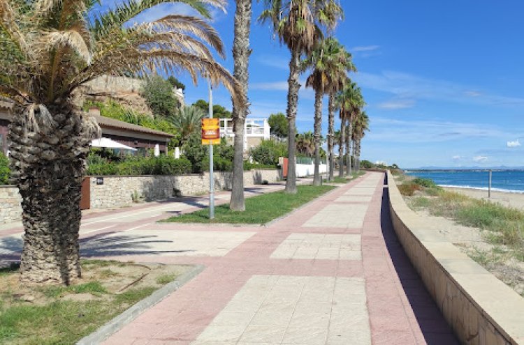 ¡ÚLTIMA HORA! Resort en primera línea de playa cerca de l'Hospitalet de l'Infant (Costa Dorada) - Hospitalet de l'Infant