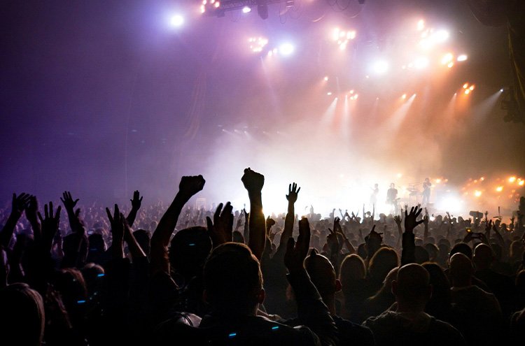Vive en directo a Laura Pausini en concierto ¡No te lo pierdas!