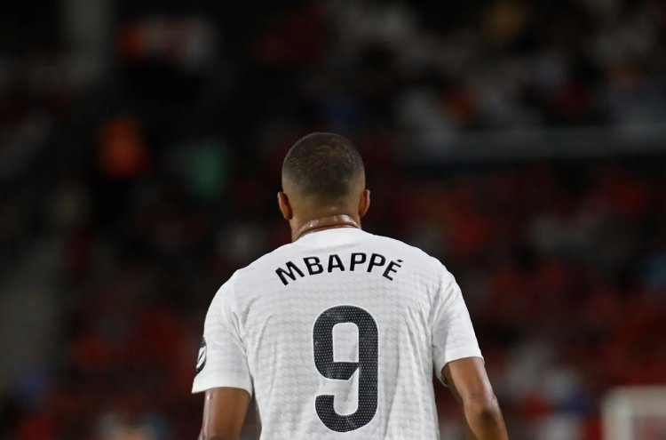 Experience the thrill of soccer at the new Santiago Bernabéu: 3* hotel + Real Madrid game