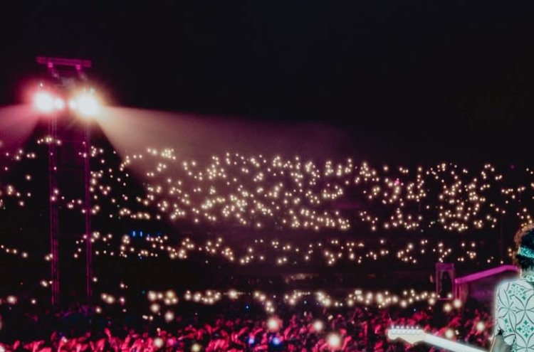 Rosalía live in Madrid or Barcelona with hotel stay