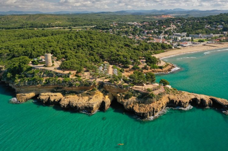 Disfruta de tu bungalow en Tamarit con acceso al spa incluido - Tamarit