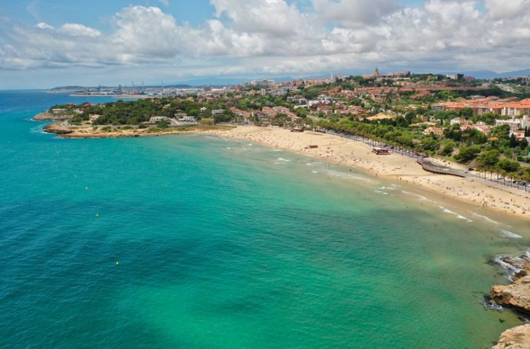 Disfruta de tu bungalow en Tamarit con acceso al spa incluido - Tamarit