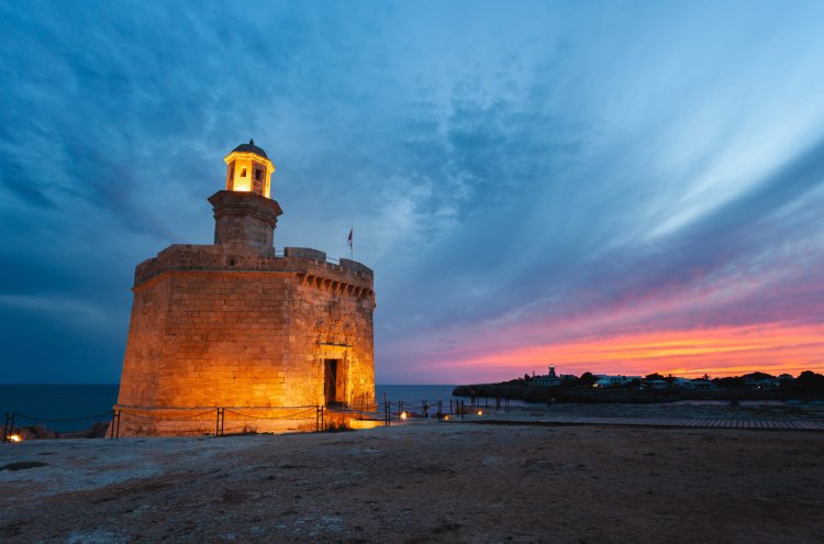 ¡Menorca te espera! Un 4* con toboganes ilimitados y con opción a ferry - Menorca