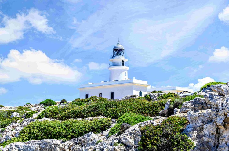 ¡Menorca te espera! Un 4* con toboganes ilimitados y con opción a ferry - Menorca