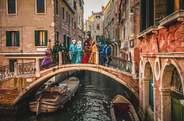 Venecia entre canales, máscaras y mucho encanto ¡Vuelos incluidos!