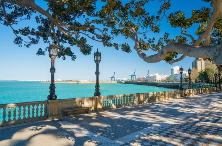 Despierta con la brisa de Cádiz en hotel 4* - Cádiz