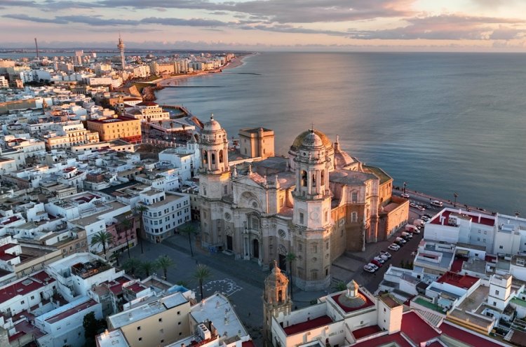Despierta con la brisa de Cádiz en hotel 4* - Cádiz