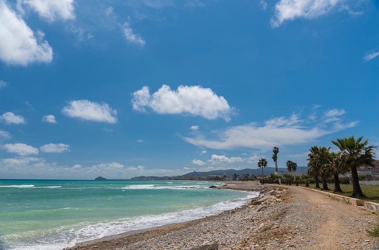 Benicarló a pie de paseo marítimo: ¡Disfruta la costa desde primera línea! - Benicarlo