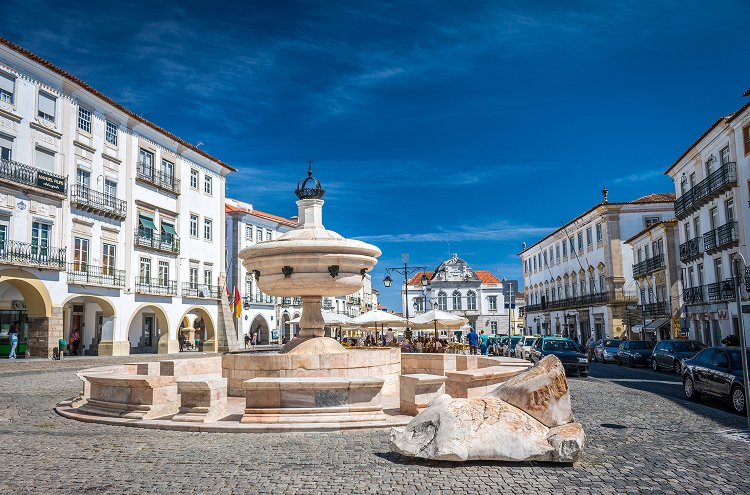 Desconecta entre siglos de historia y tradición portuguesa - Évora