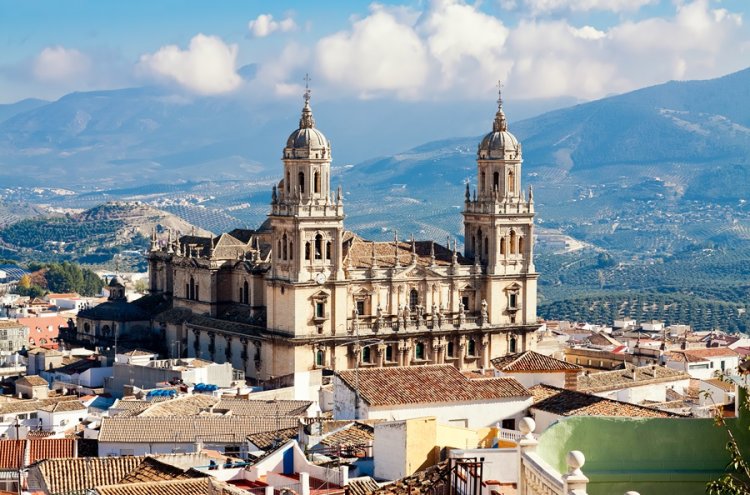 ¡Descubre la joya de Jaén! Un palacio del s. XV con Spa incluido - Jaén