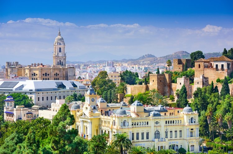 Despiértate frente al Mediterráneo: una escapada 4* en Rincón de la Victoria - Málaga