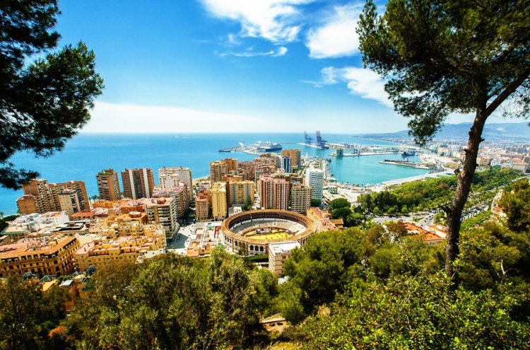 Despiértate frente al Mediterráneo: una escapada 4* en Rincón de la Victoria - Málaga